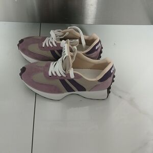 Women's Lavender and Beige Retro Runner Sneakers - Casual Comfort